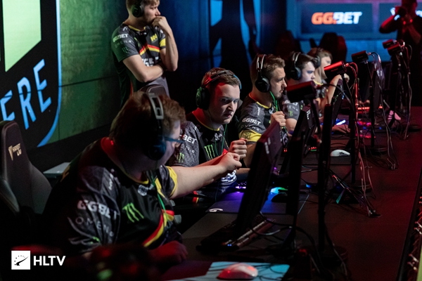 随着阿诺德 随着阿诺德